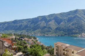 Apartment 13 With Amazing Sea View, Kotor
